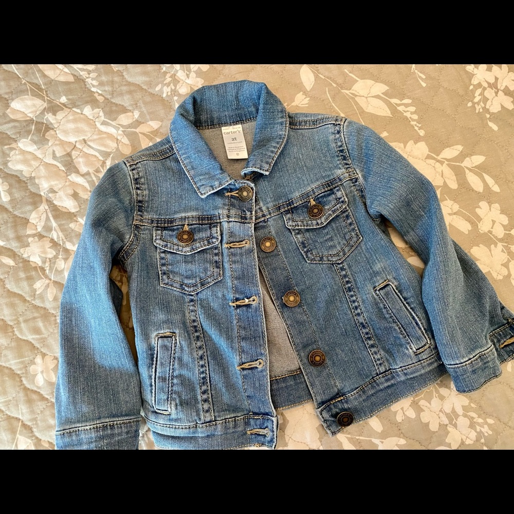 Adorable Carter’s Denim Jacket 2T ALMOST NEW!!